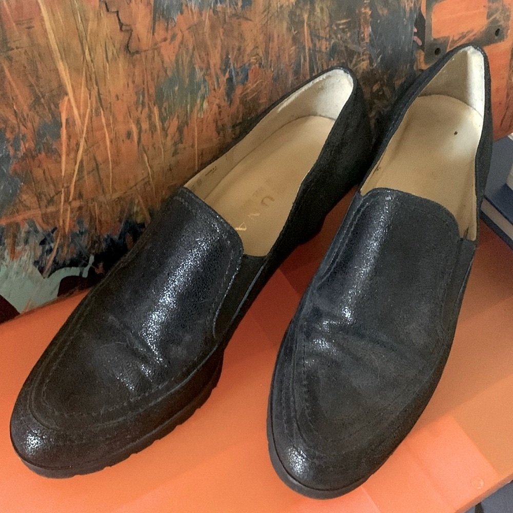 BRUNATE Italian Leather 3 inch heel loafers—size 8.5US 39EU